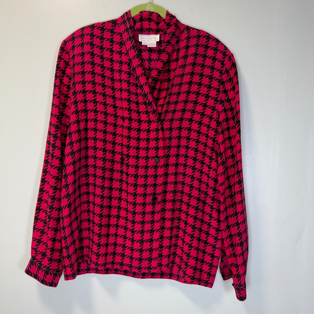 Doncaster Silks Pink Black Houndstooth 100% Silk‎ Button Front Blouse Vintage 6